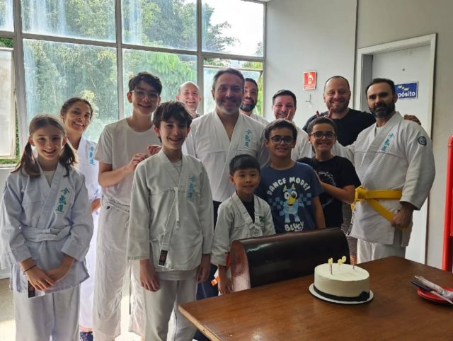 Dia de surpresas, alegrias e Aikido

#Aikido #autoconhecimento #alegría