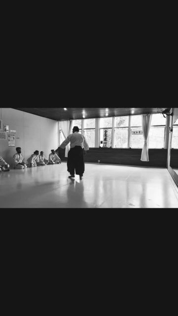 Mente calma, corpo ágil. A arte da harmonia em cada movimento. 

#Aikido #ArtesMarciais #Disciplina #Zen #Harmonia