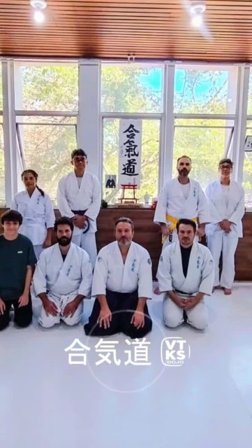 Mais do que técnica, um caminho de equilíbrio. 

No Aikido, aprendemos a não combater a força com a força, mas sim a redirecionar a energia para encontrar a harmonia. Cada treino é uma lição de autocontrole, foco e evolução pessoal, dentro e fora do tatame.
Você já conhecia a filosofia do Aikido?

#Aikido #ArtesMarciais #atividadeinfantil #DefesaPessoal #EquilibrioMental